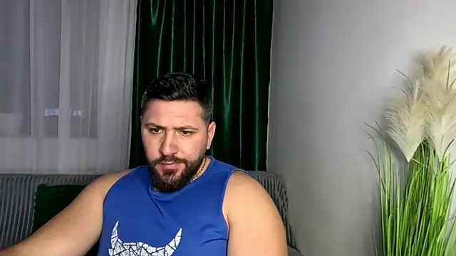 XXX chat uživo modela Gold_Alpha_Boy