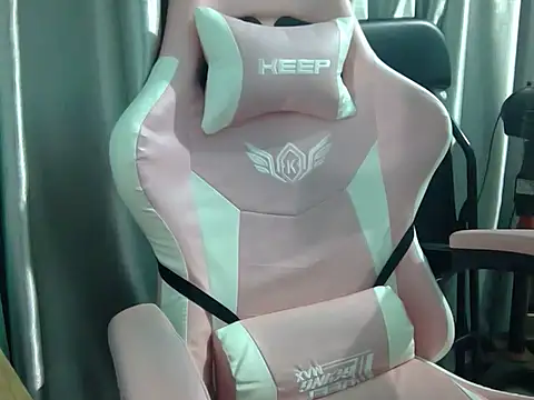 Ly-nyのライブXXXチャット