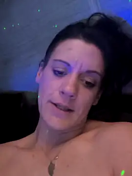 Karlykox69169のライブXXXチャット