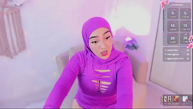 Malika_Noor live XXX chat