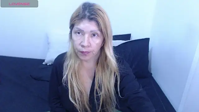 Dulce-Bella live XXX chat