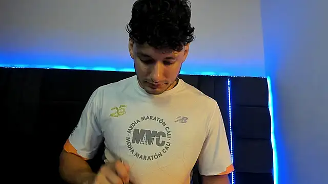 แชท XXX สดของ alejandro__2