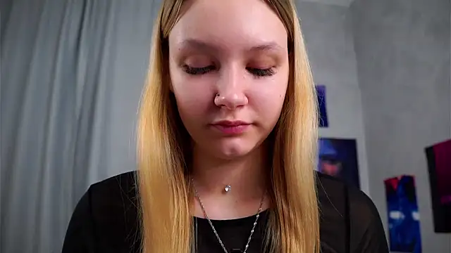 ElissaGlod Chat XXX in diretta