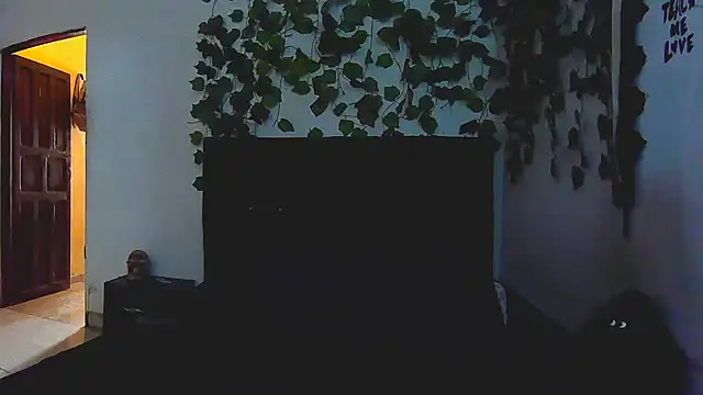 Chat +18 de caribbeanlover1 ao vivo