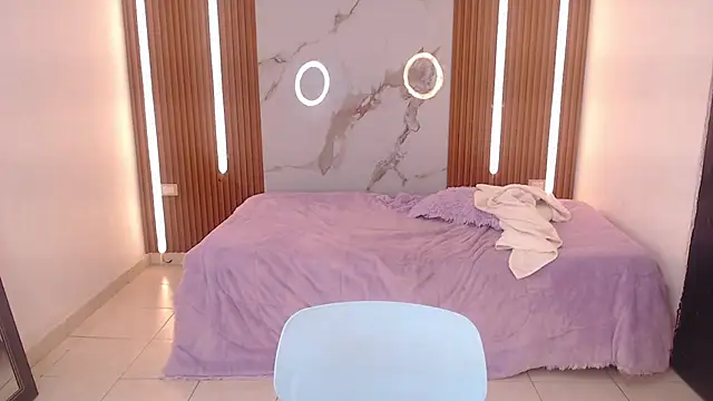 Show de adelinne_ na webcam