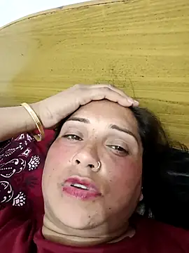 Cute-karisma1234's Live XXX Chat