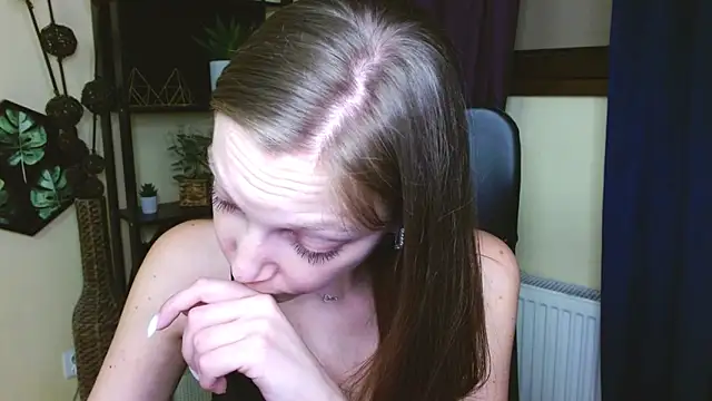 EmillyPlay Live XXX-chat