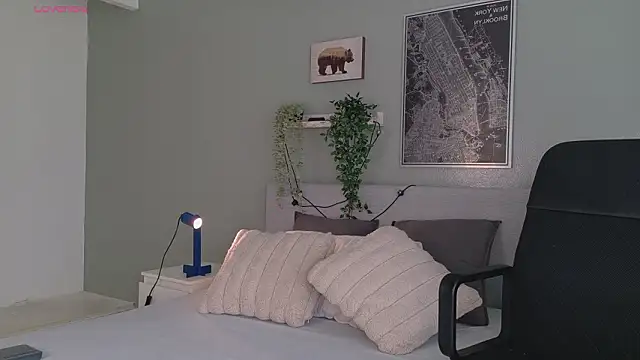 XXX chat uživo modela Ken-boy_