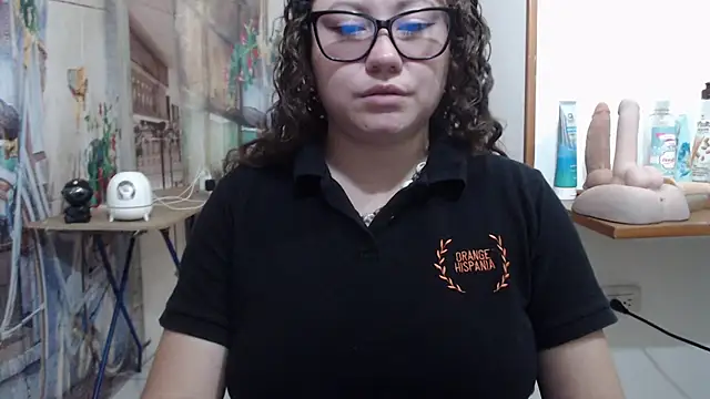 Chat XXX en directo de curly_greeneyed