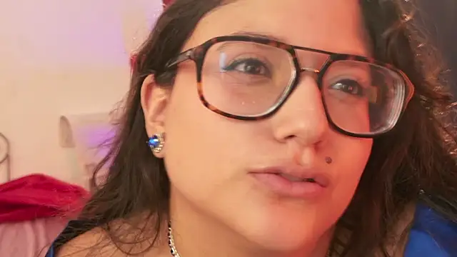 Avelynen Live XXX chat