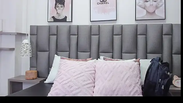 แชท XXX สดของ ZoeKrug