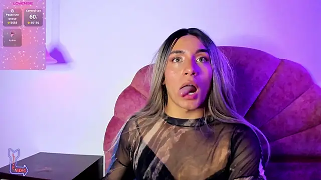 Show modela brihanna-young na web-kameri