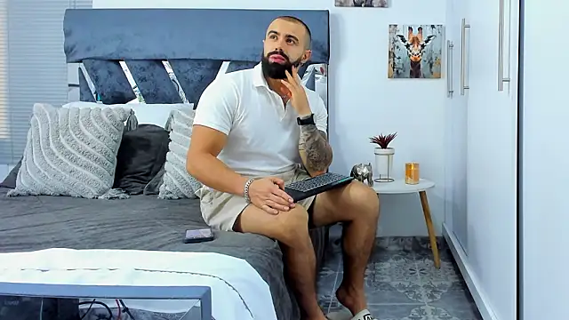 Chat +18 de Zack_Froone ao vivo