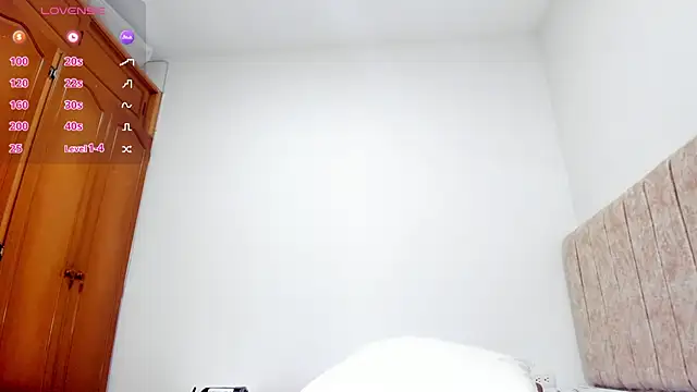 lizziemontana2 Adlı Modelin Canlı XXX Sohbeti