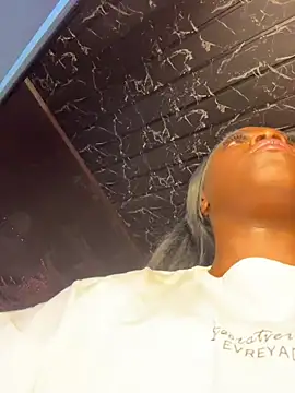 Thyana_LS 即時 XXX 聊天