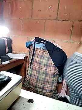 isis_milove 即時 XXX 聊天