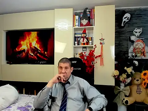 Pokazy przed kamerką – SpartacusDaddy48