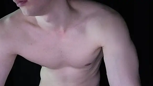 ShyDarko: διαδικτυακό σόου στην κάμερα