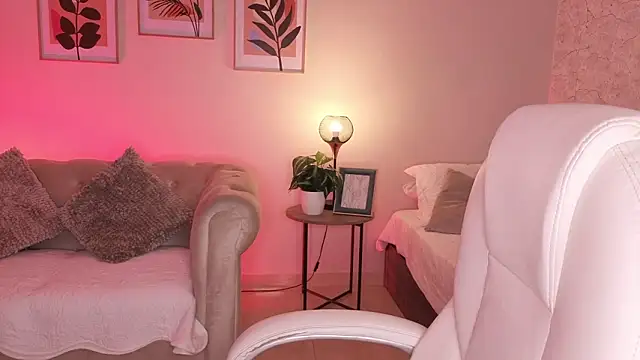 DahianaWalcott's Live XXX Chat