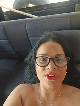 XXX chat uživo modela CataleyaRusso