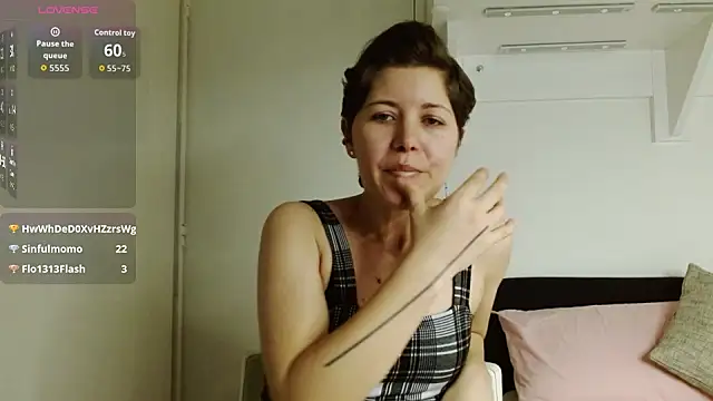 Alexxa_XX webkamerás műsora