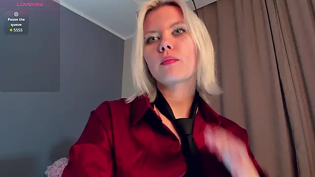 GoldenLenarz – Naživo XXX chat