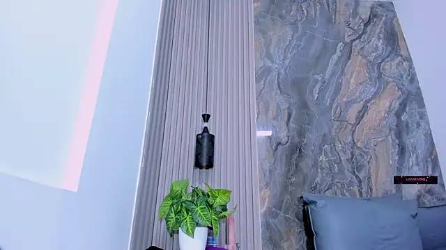 ScarletDollxxx Live XXX Chat