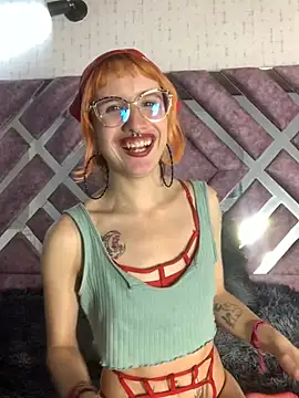 Alice_Hecate Show in webcam