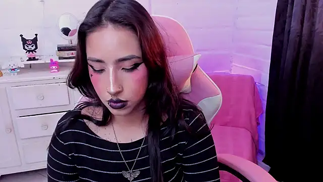 Nyx_Blackmoon élő XXX-chatje