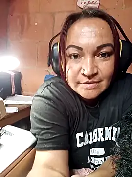 isis_milove live XXX chat