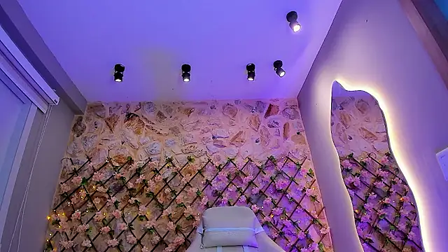 VenusBlazer Adlı Modelin Canlı XXX Sohbeti