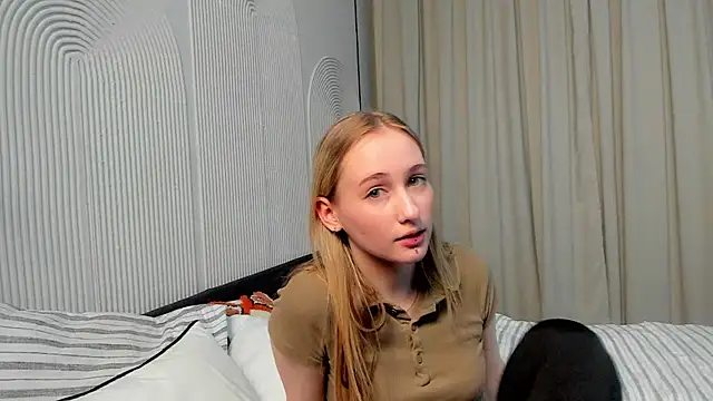 TraceeRebollar élő XXX-chatje