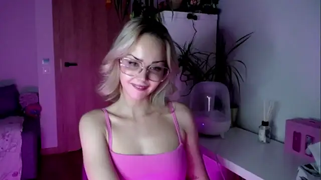 LexiexPlay élő XXX-chatje