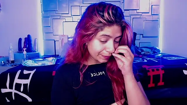 lunabloom2: онлайн-секс-чат