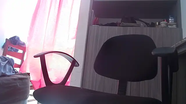 nicolle_milf1978 即時 XXX 聊天