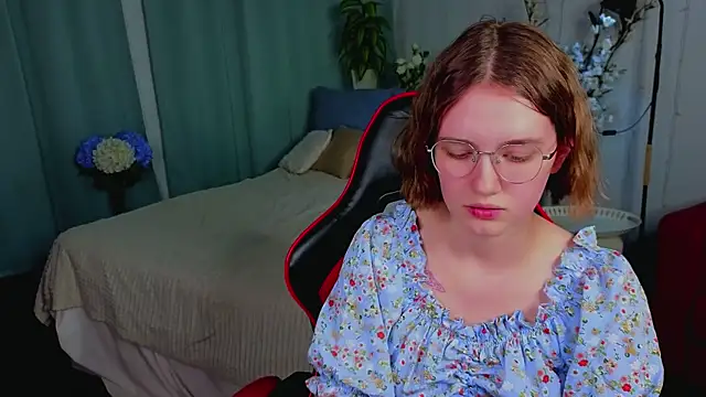 Mia_Mooore 即時 XXX 聊天