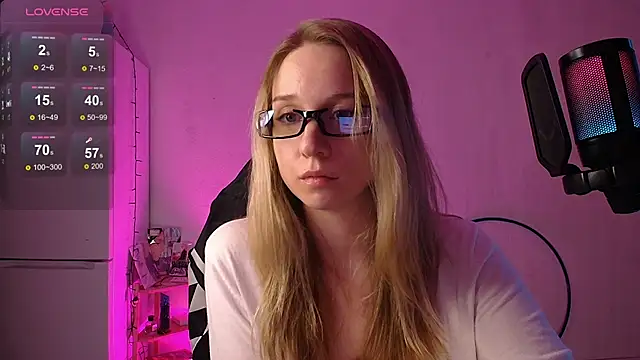 SatinSinner Chat XXX live