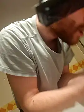 simo1097 即時 XXX 聊天