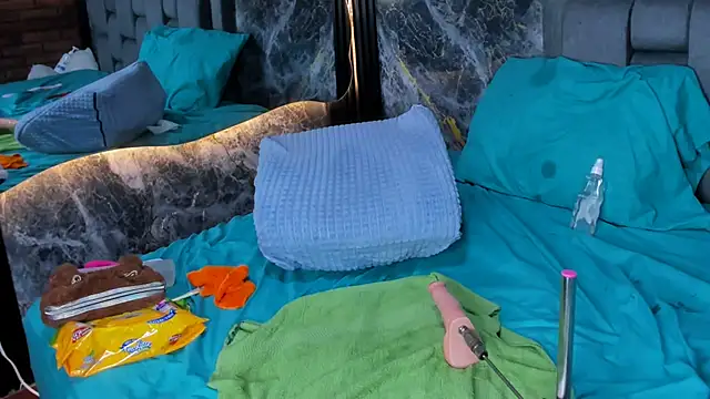 XXX chat uživo modela Couple_Gold69