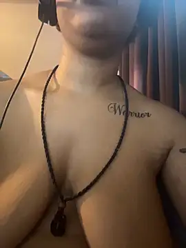 nickytheehawtie Show in webcam