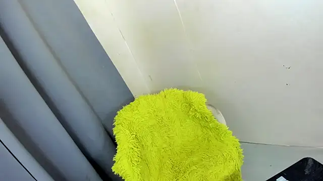 Saphira_Luxxn Webbikameraesitys