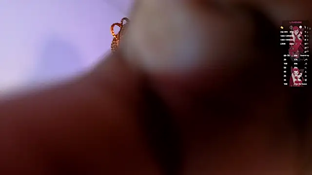 IssaNoirr's Live XXX Chat