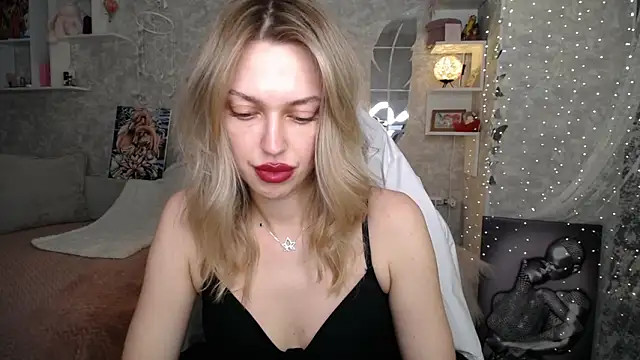 دردشة NickyAdamidi الجنسية المباشرة