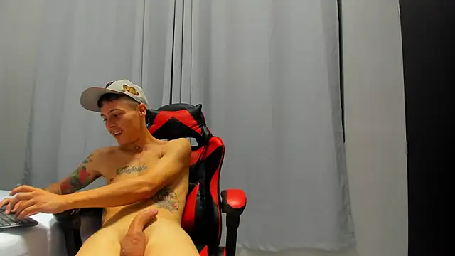 Pertunjukan Kamera Web Ethan_Wolfe