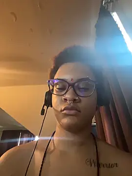 Živý XXX chat nickytheehawtie