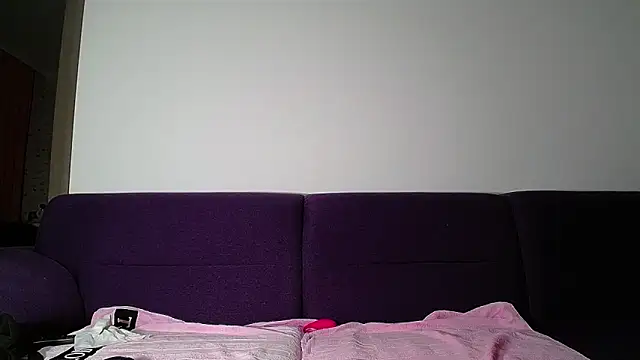 Julianna68 即時 XXX 聊天