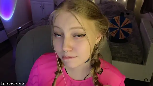 RebeccaAster 网络视讯表演