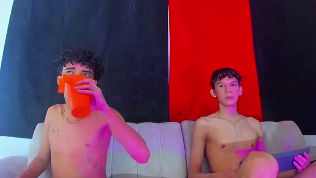 Pleasure_boys_hot Webcam-Show