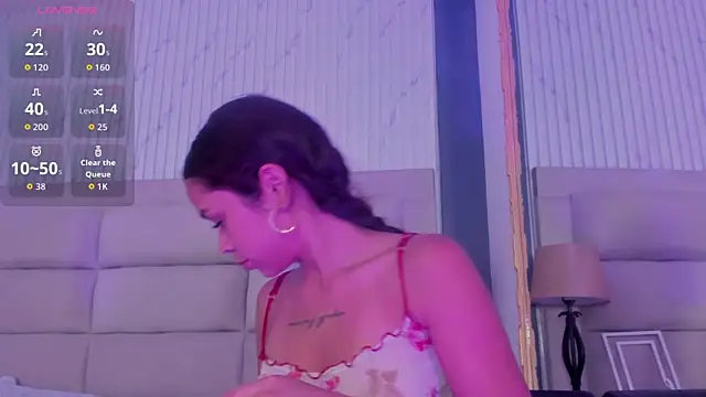 CarolineFyre Chat XXX live