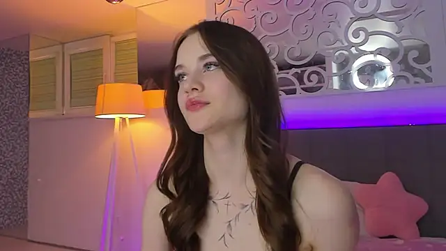 LuisaClover – Naživo XXX chat